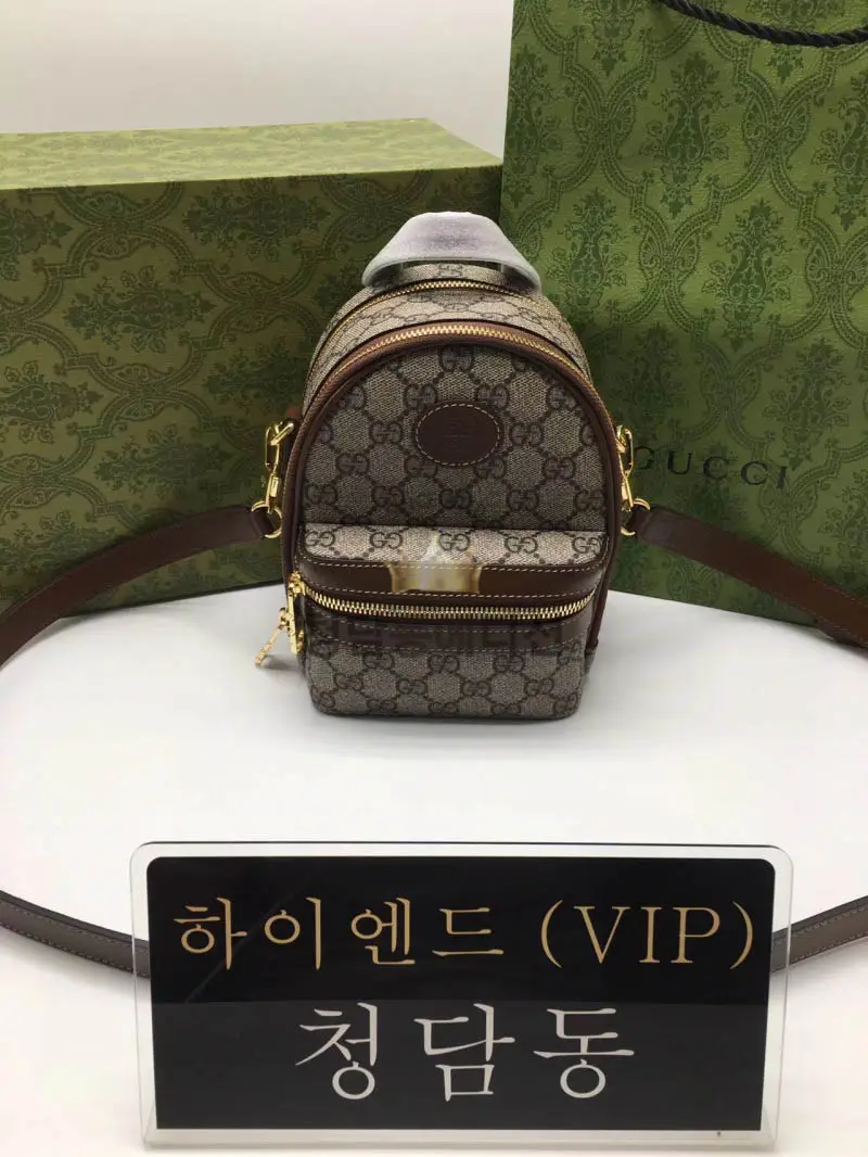 구찌 인터로킹 G 멀티펑션 미니백 725654