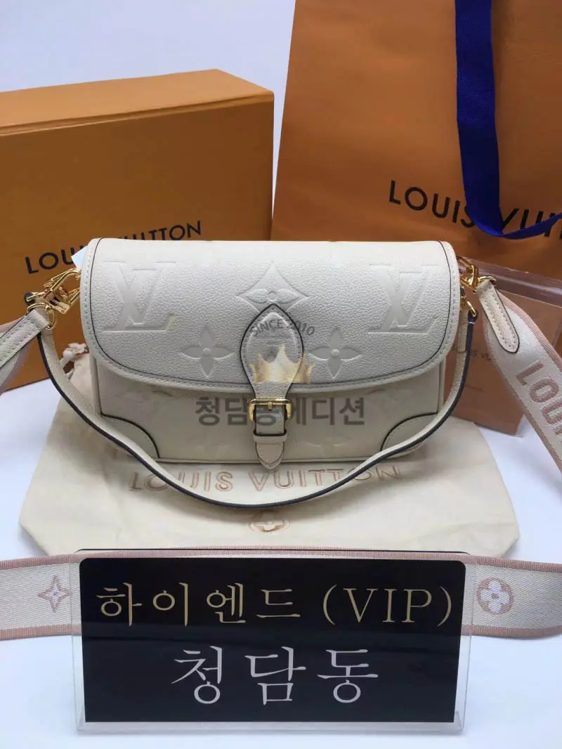 루이비통 LV 다이앤 M46386 (컬러 블랙, 화이트)