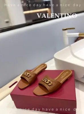 발렌티노 vltn v logo 슬라이드