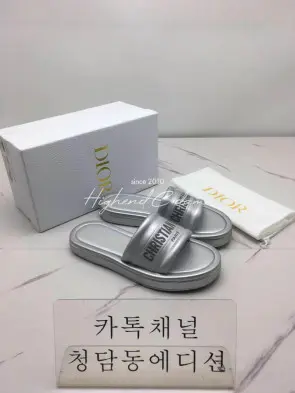 디올 슬리퍼