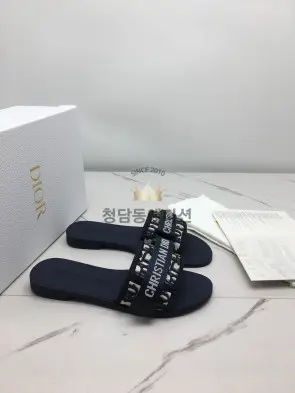 디올 에볼루션 샌들