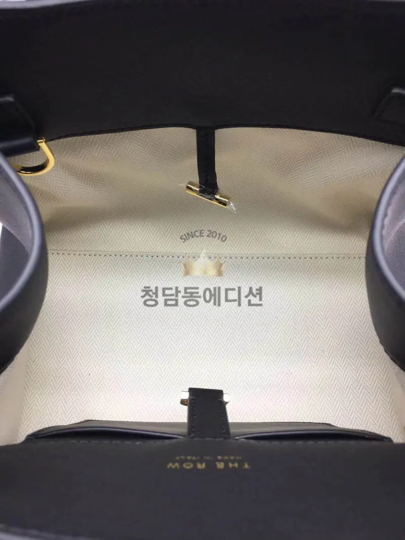 더 로우 N/S 마고 10 백 카프스킨 골드