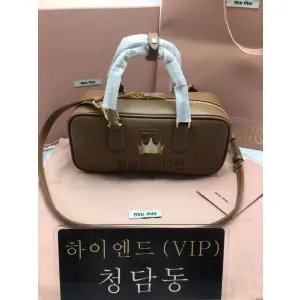 미우미우 MIU MIU 소프티 패디드 아르카디 27CM