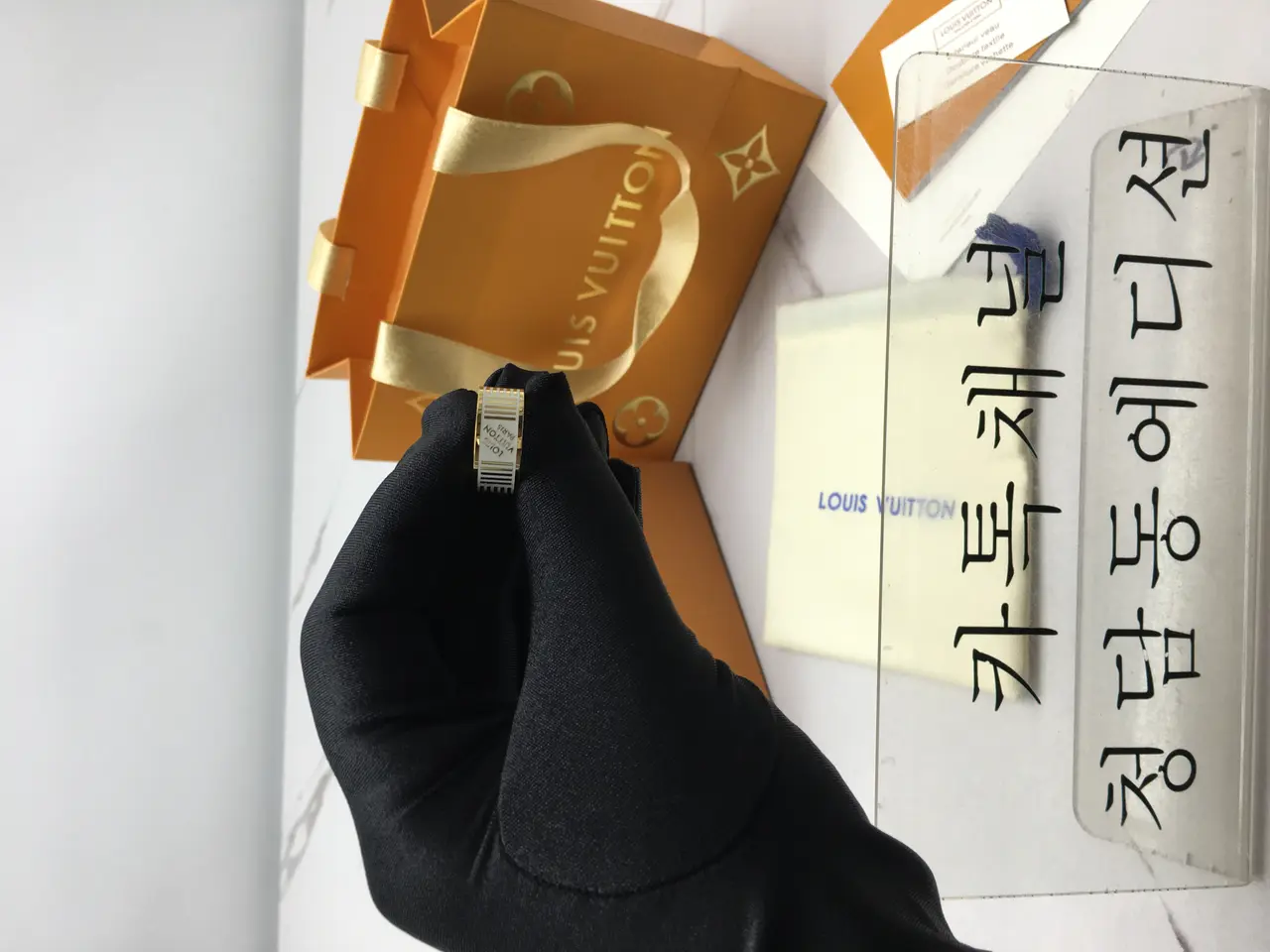 루이비통 lv 에나멜 링
