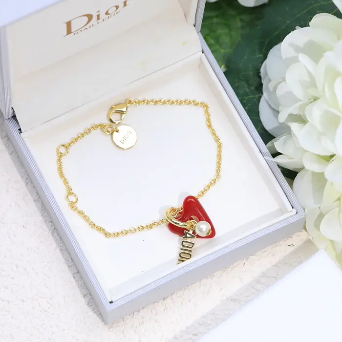 디올 dior ja 레터링 하트 브레이슬릿
