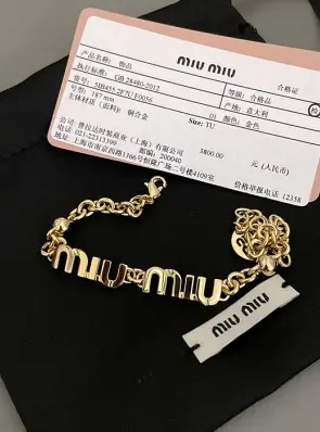 미우미우 miu miu 레터링 브레이슬릿