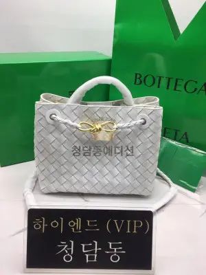 보테가베네타 24SS 안디아모 스몰 743568