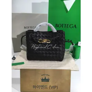 보테가베네타 24SS 안디아모 스몰 743568 (컬러 폰단트)