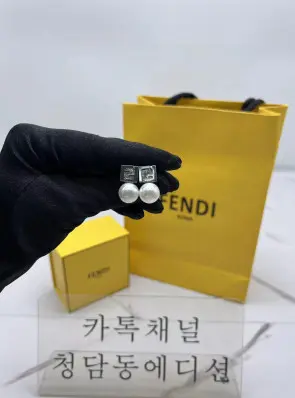 펜디 fendi F 펄 귀걸이