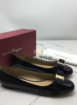 페레가모 바라보우 플랫슈즈 (굽1cm/굽3cm)