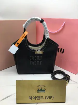 미우미우 23FW MIU MIU 아이비 가죽백