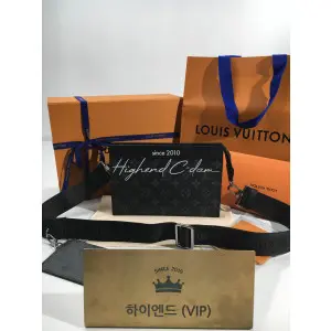 루이비통 미니 크로스백 가스통 웨어러블 월릿