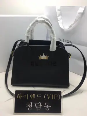 더 로우 마고 12 백 (컬러 블랙)