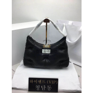 메종마르지엘라 글램슬램 호보백 미디움 (컬러 블랙)