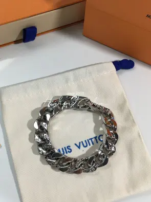 루이비통 모노그램 체인 링크 팔찌