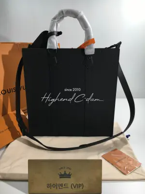 루이비통 삭플라 NV M21866