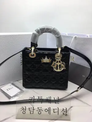 디올 페이던트 레이디백 미디움 (버클색상 금장)