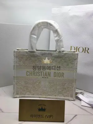 디올 북토트백 미디움 정품급