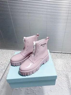 프라다 레인부츠