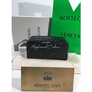 보테가베네타 인트레치아토 트래블 파우치 729295