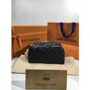루이비통 클러치백 돕 키트 28 모노그램패턴