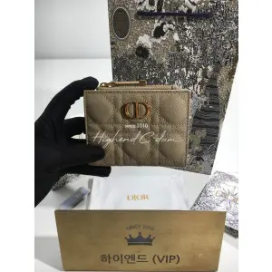 디올 카로 달리아 지갑 (컬러 베이지)