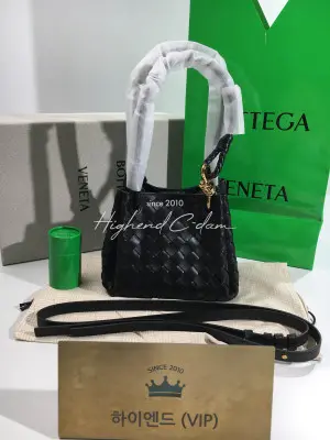 보테가베네타 숄더백 파라슈트 안디아모 스몰 796569 (컬러 블랙)