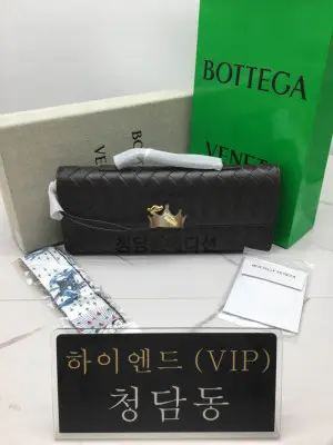 보테가베네타 안디아모 롱 클러치 (핸들포함)