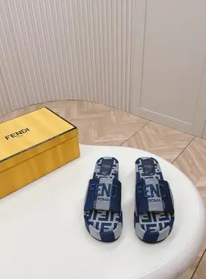 펜디 슬리퍼