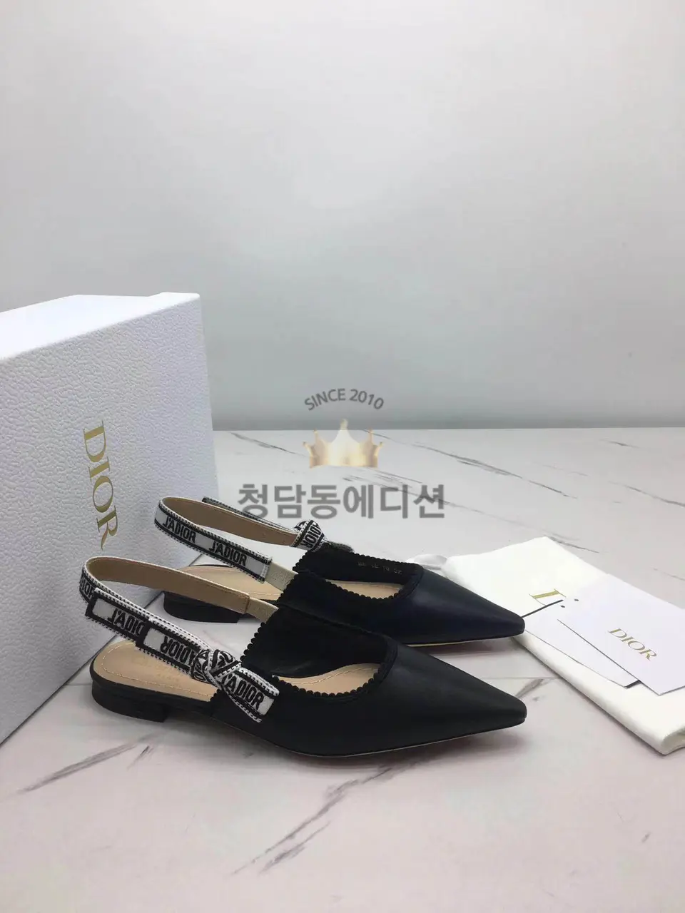 디올 플랫샌들