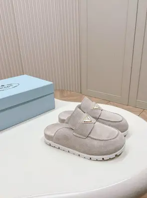 프라다 블로퍼