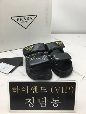 프라다 슬리퍼