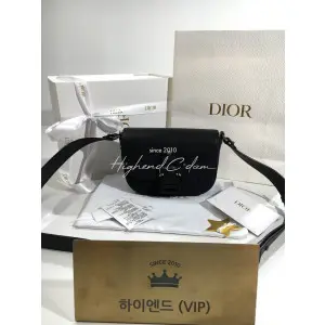 디올 새들 플랩 메신저백 19.5cm (upgrade ver.)