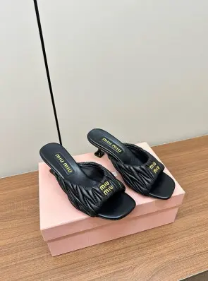 미우미우 뮬
