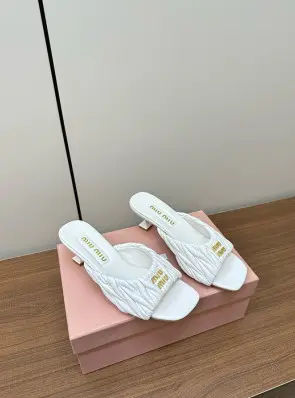 미우미우 뮬