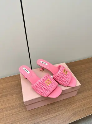 미우미우 뮬