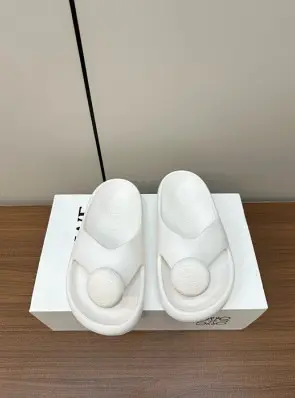 로에베 플립플랍