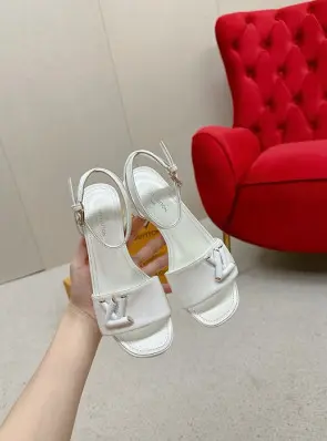 루이비통 샌들
