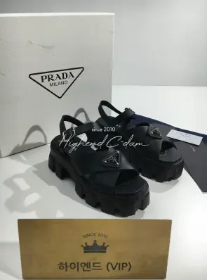 프라다 모노리스 러버 샌들 블랙