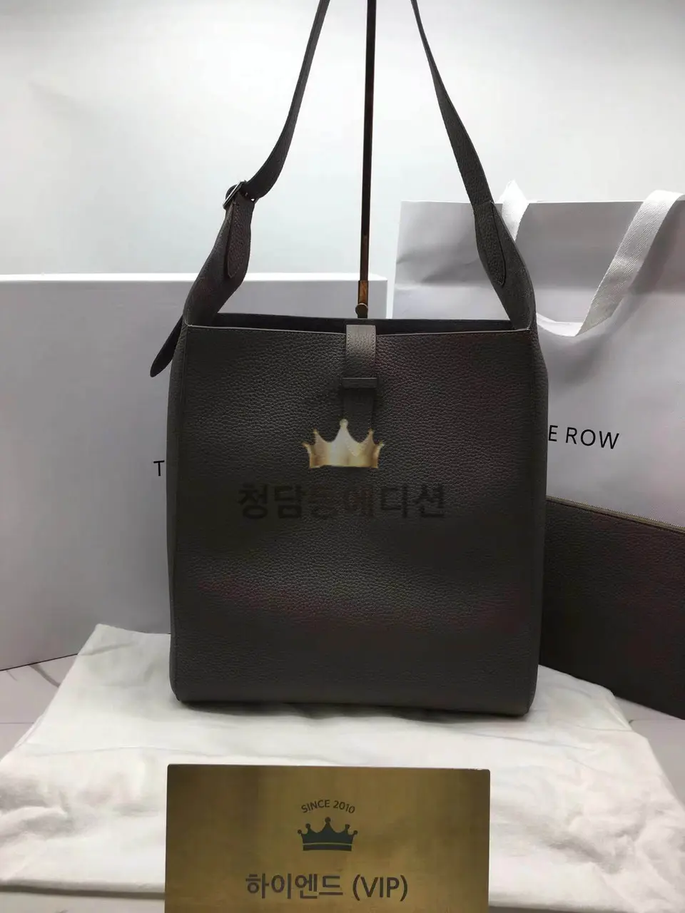더 로우 블레이크 호보백
