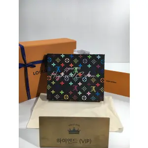 루이비통 x TM 멀티 컬러 모노그램 토일렛 파우치 M13746