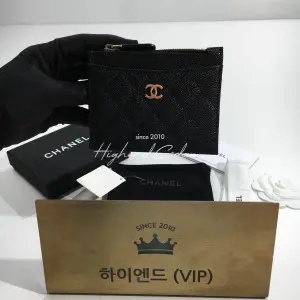 샤넬 클래식 캐비어 지퍼 카드홀더 (컬러 블랙)