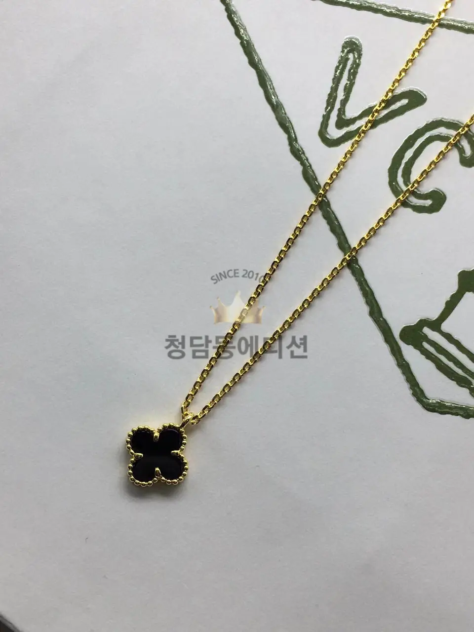 반클리프 앤 아펠 알함브라 목걸이 (스위트) (줄컬러 옐로우골드) (V-gold소재)