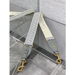 디올 스트랩