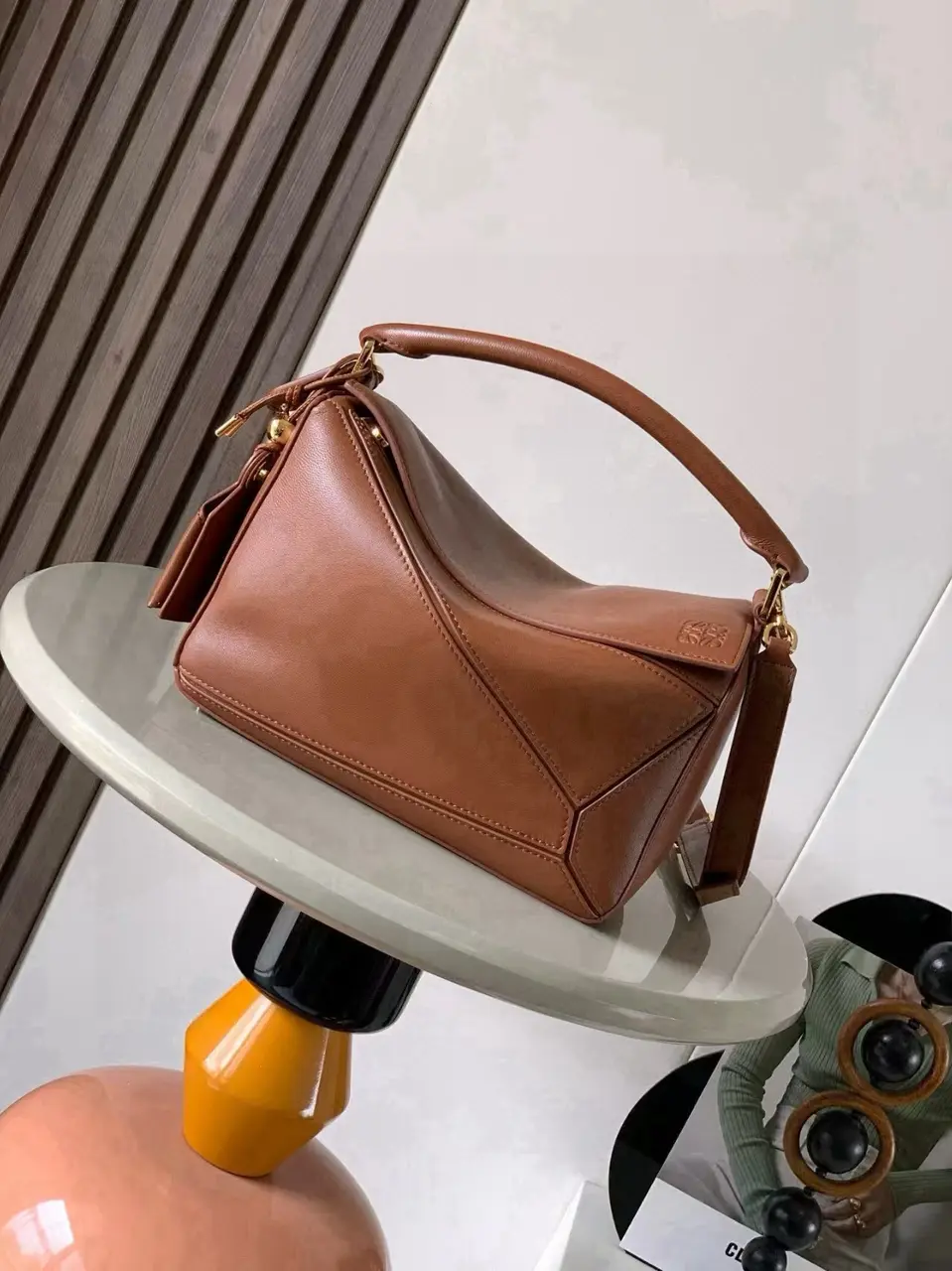 로에베 램스킨 퍼즐 24cm 스몰 백