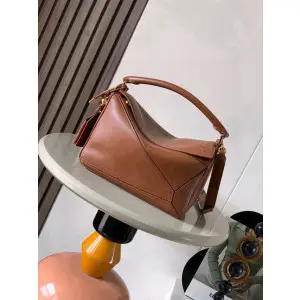 로에베 램스킨 퍼즐 24cm 스몰 백