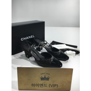 샤넬 CC 퀼팅 슬링백 미들힐