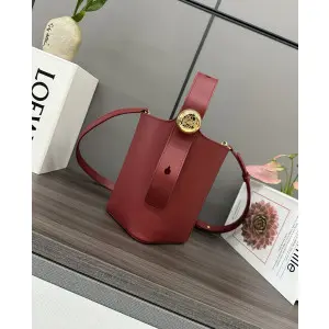 로에베 페블 버킷백
