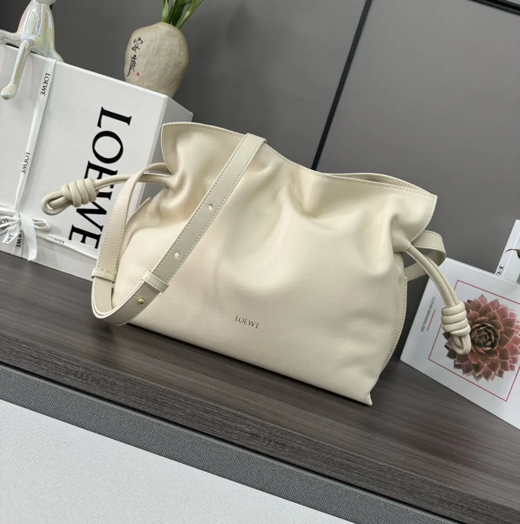 로에베 플라멩고 클러치백 30cm